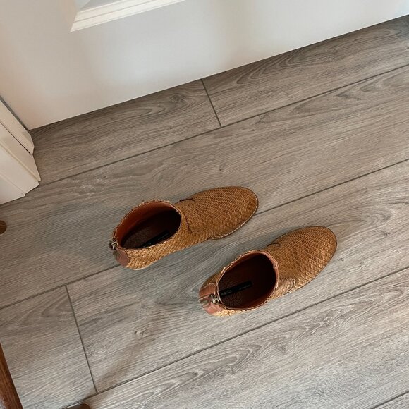 Leather boots - Picture 2 of 8